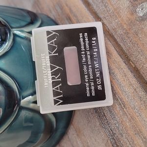 Discontinued Mary Kay eyeshadow in truffle